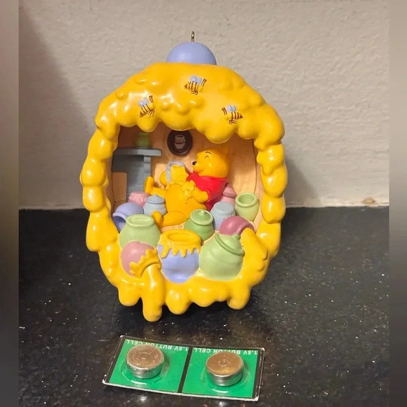 Winnie the Pooh - Home is Where the Hunny Is Ornament. - Picture 1 of 5